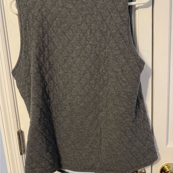 Adorable Trendy Liz Claiborne Zip Vest Gray with blue interior. Light yet cozy. - Picture 9 of 9